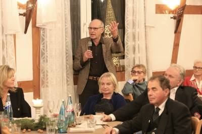 G�ste der MIT S�dhessen in der Diskussion mit Hessens Innenminister Peter Beuth