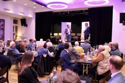 Im Gespräch mit den Mitgleidern (2)