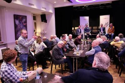 Im Gespräch mit den Mitgleidern (1)